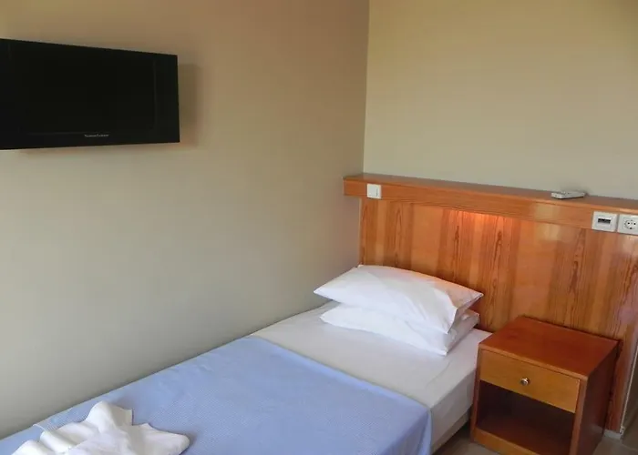 Hotel Akpinar 3*